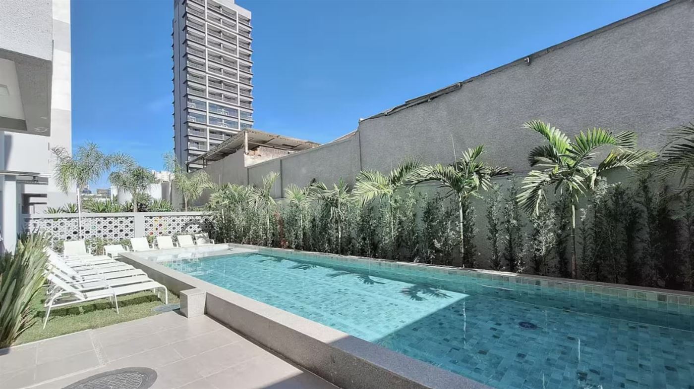 Piscina do condomínio